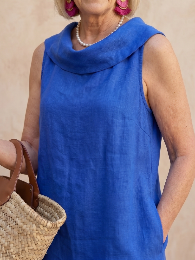 Vienne | Robe sans manches à encolure douce et plissée, longueur genou