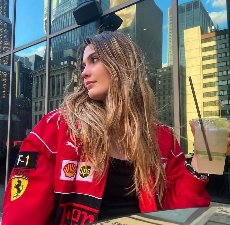 Veste de Course Vintage Ferrari - Style Sportif et Durabilité pour Tous
