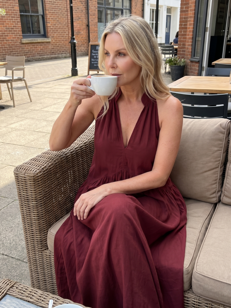 Adelina | Robe Midi Silhouette Fluide à Col Halter