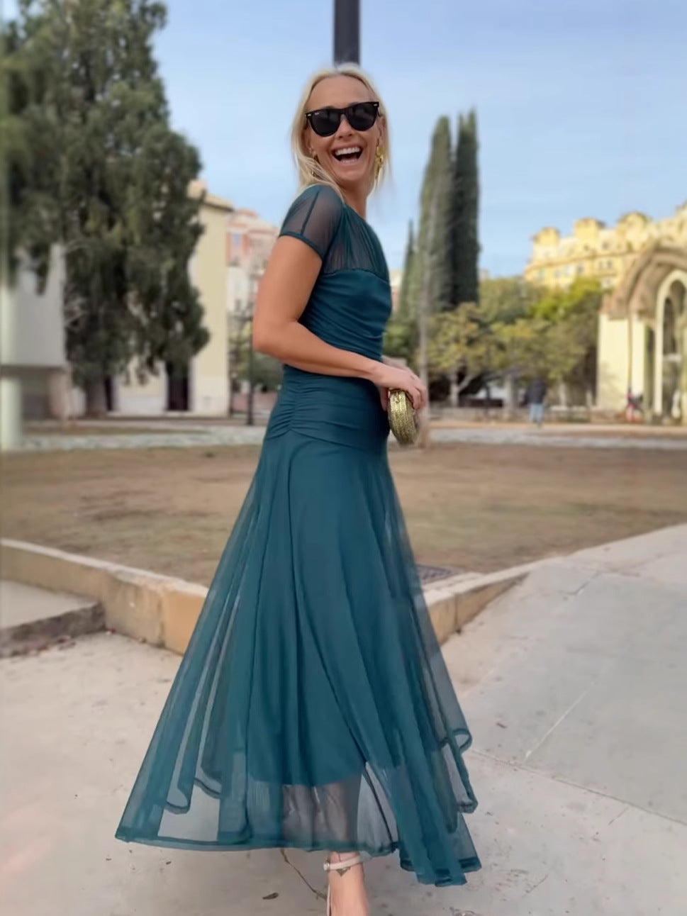 Lauren | Robe en chiffon à col rond pour femmes