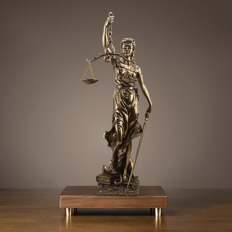 Statue décorative de la Déesse de la Justice