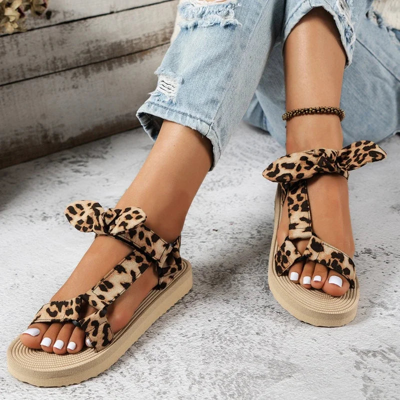 Chaussures pour femmes avec motif léopard
