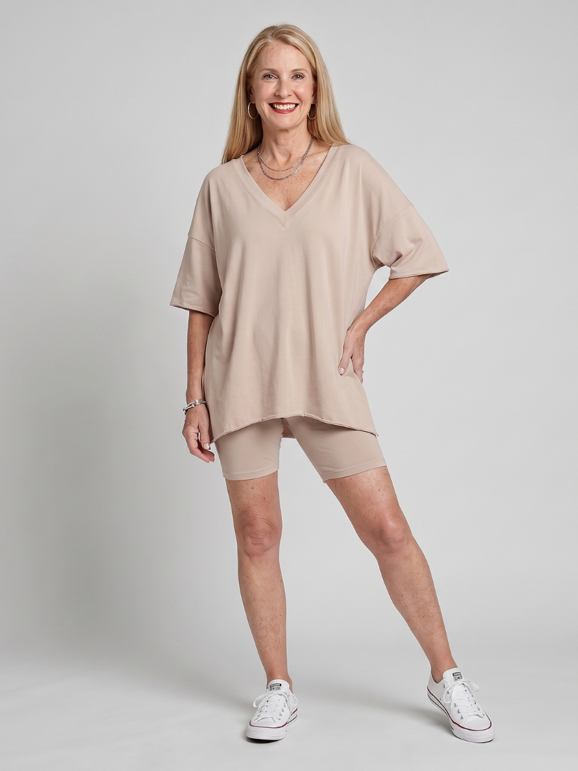 Lucinda | Haut à Col V et Ensemble de Shorts Détendu