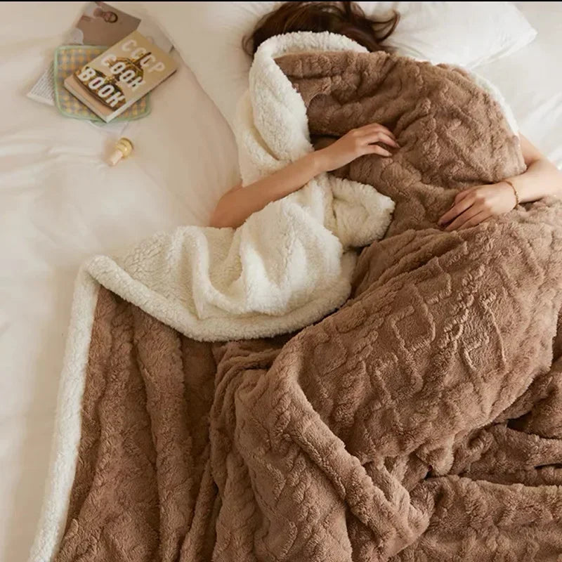 Couverture en Fleece d'Hiver en Laine d'Agneau Épais - LuxyCozy