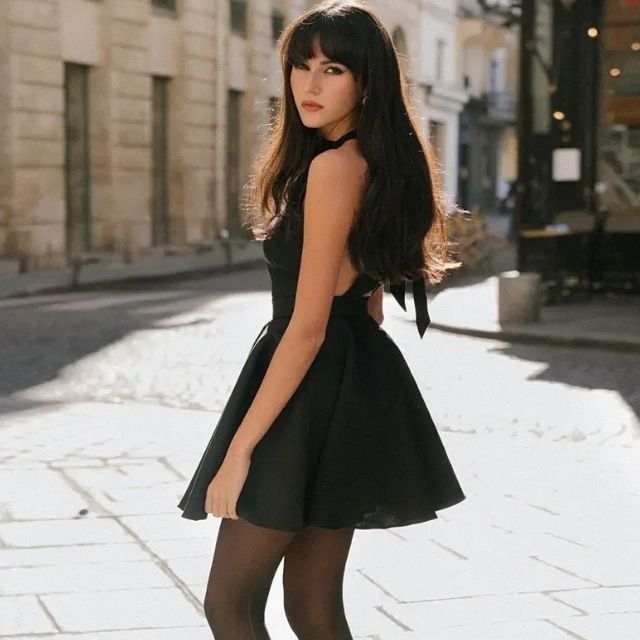Robe cocktail évasée en satin