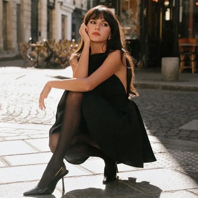 Robe cocktail évasée en satin