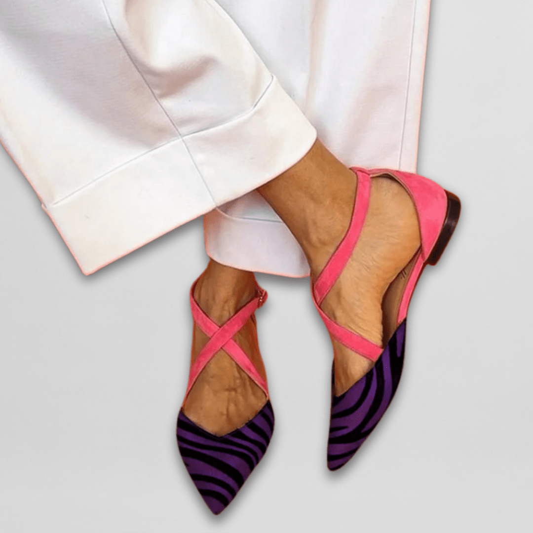 Chaussures Plates à Bout Pointu avec Sangles Croisées à la Cheville en Cuir Vegan