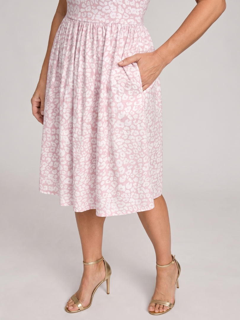 Leneva | Robe à encolure carrée avec imprimé floral, longueur genou