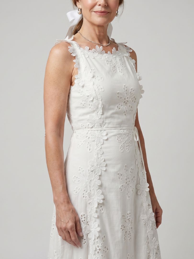 Simone | Robe midi en dentelle à bretelles sans manches