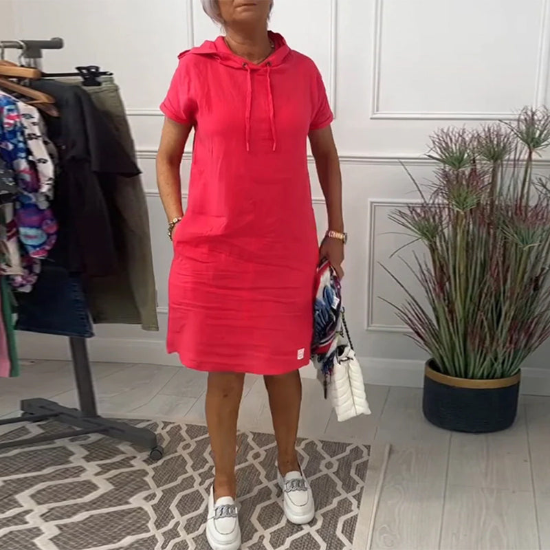 Nyla | Robe décontractée à manches courtes avec capuche