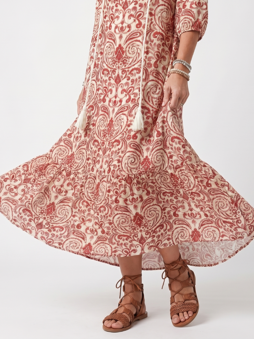 Noelle | Robe midi à imprimé orné avec lien à frange