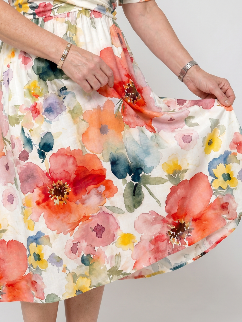 Corinne | Robe Midi à Imprimé Floral à Manches Courtes et Col V