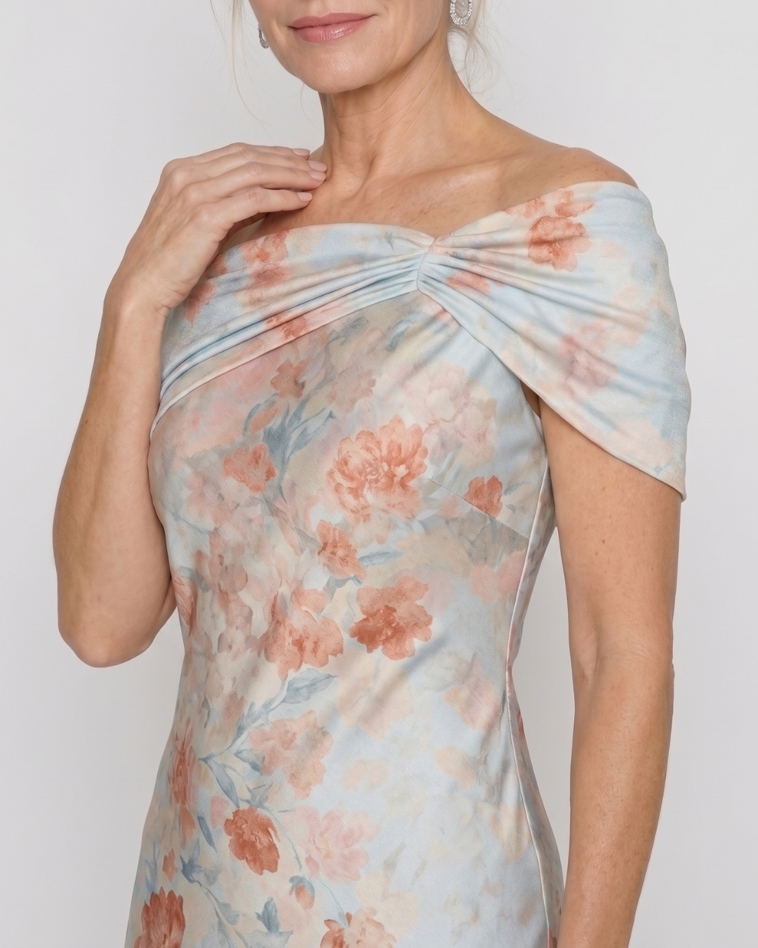 Imore | Robe Midi Ajustée à Fleurs Douces et Épaules Dégagées