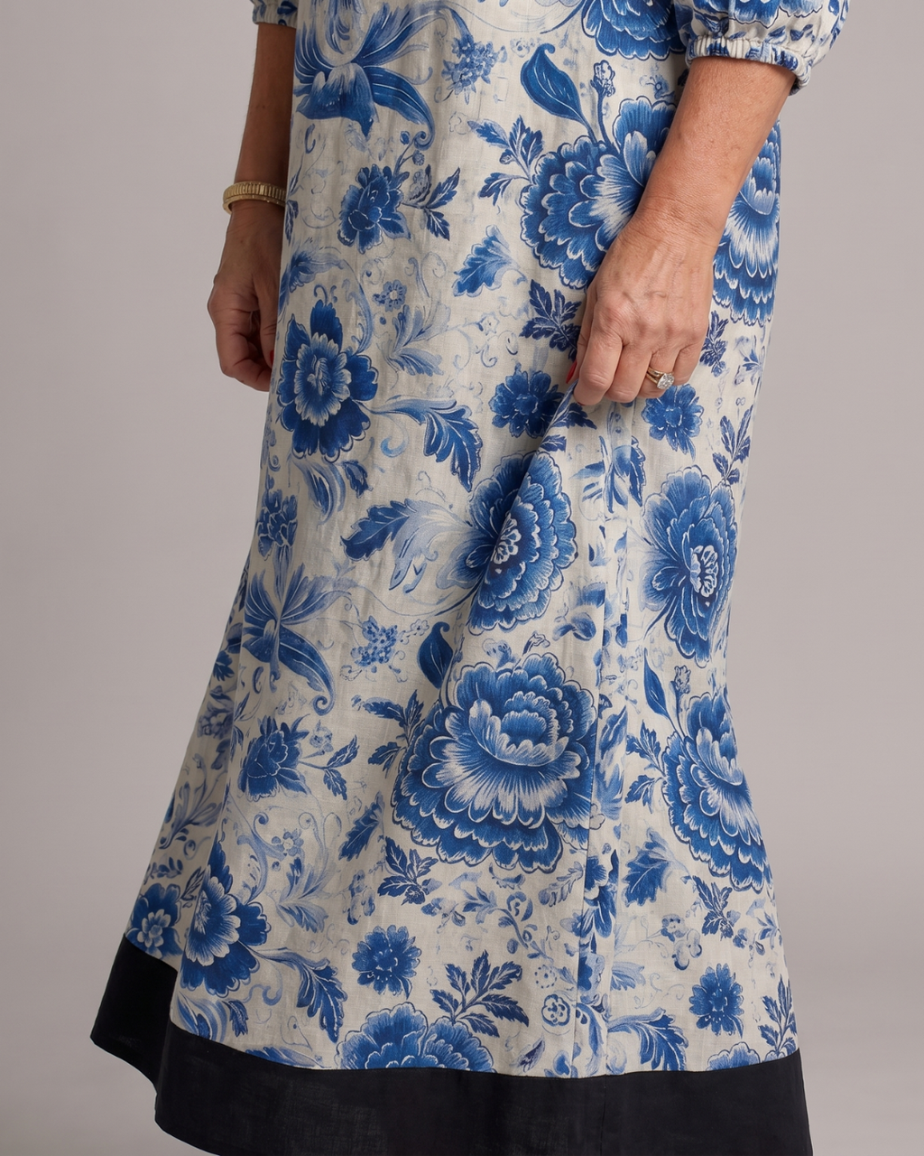 Celope | Robe Midi Détail Floral en Porcelaine Bleue