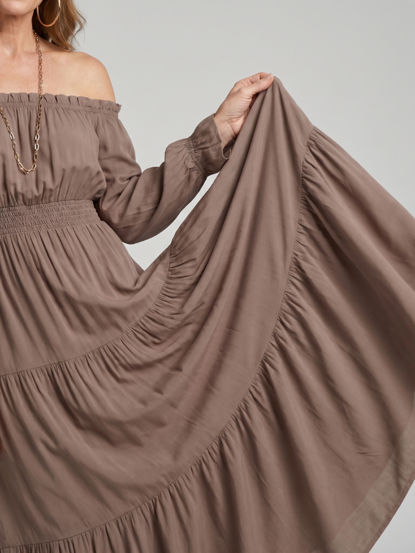 Anora | Robe Midi à Épaules Dénudées avec Fente Latérale