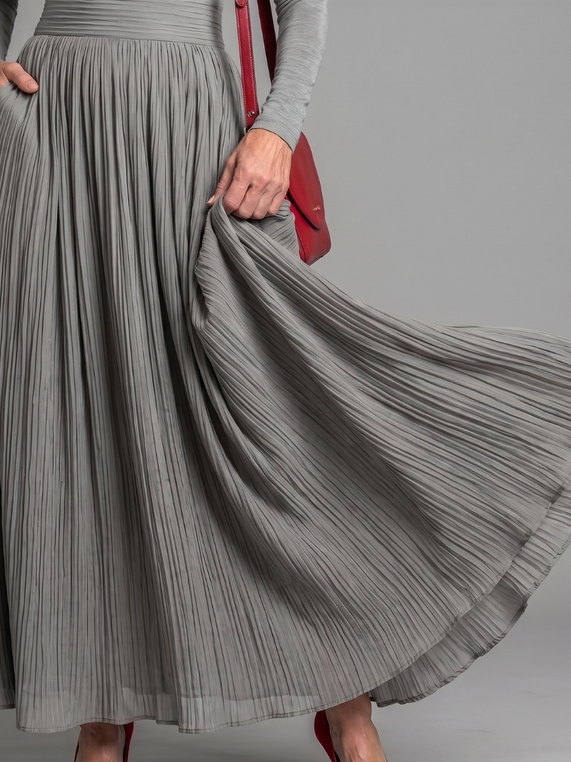 Lana | Robe midi à manches longues et col roulé avec taille définie
