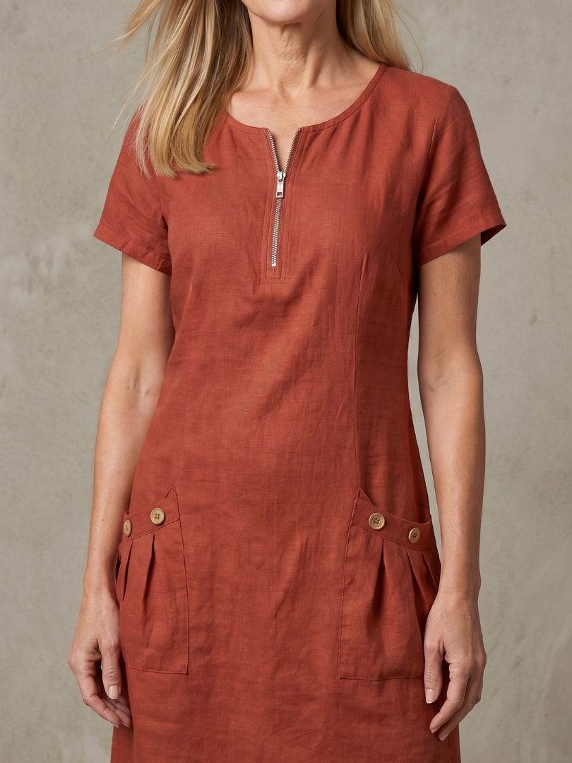 Zulimar | Robe longueur genou avec détail de poche et col zippé