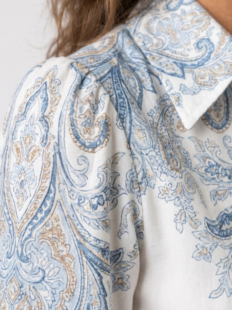 Sierra | Robe Maxi Imprimée à Col Montant et Manches Longues