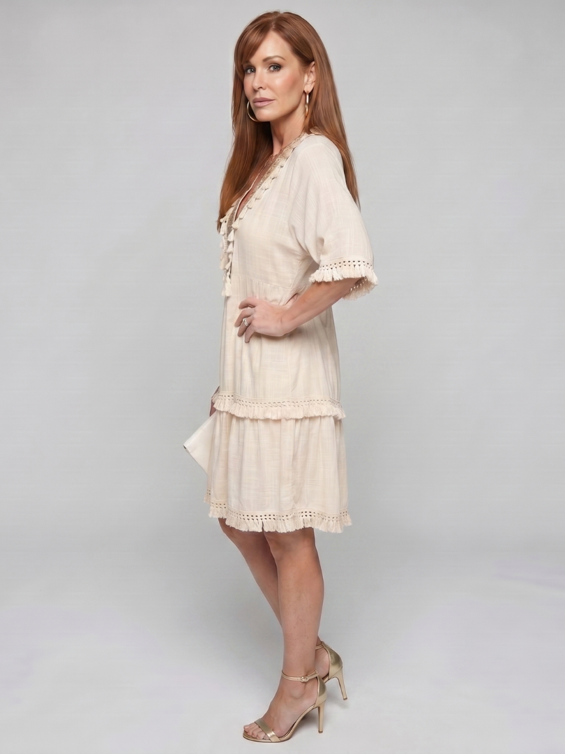 Drea | Robe Mini à Manches Courtes avec Détails Brodés