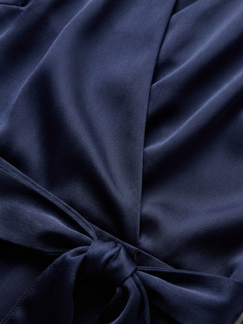 Briony | Robe Haute-Basse à Encolure Halter avec Nœud