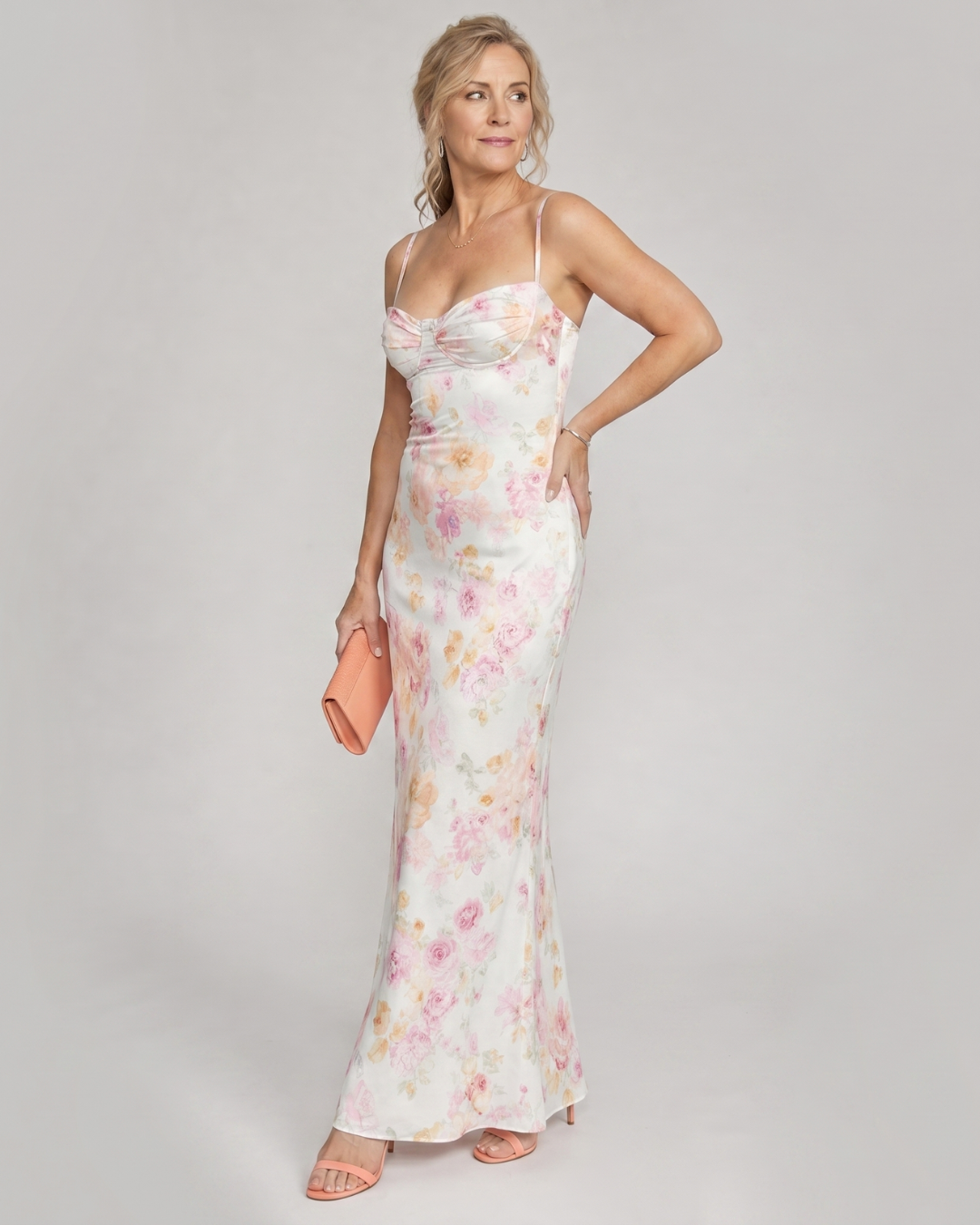 Colia | Robe maxi bodycon à bretelles florales douces
