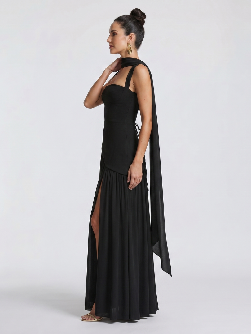 Bindi | Robe Maxi Plissée avec Découpe au Cou