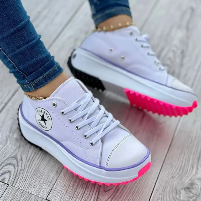Echoarchiv - Chaussures orthopédiques, lacets, semelle épaisse