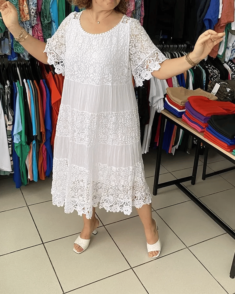 Sonya | Robe élégante avec délicate dentelle