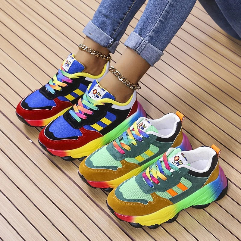 Baskets orthopédiques colorées avec style