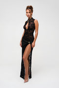 Kehla | Robe maxi en dentelle noire avec fente haute