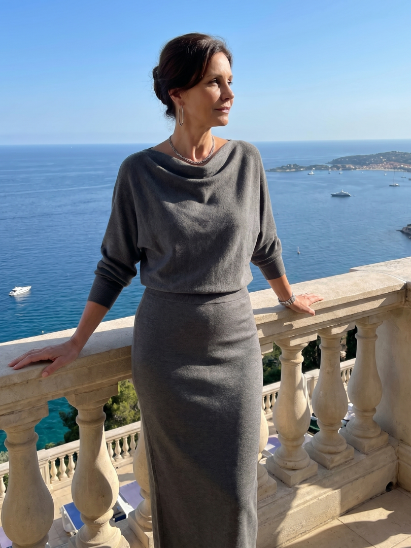 Romy | Robe midi ajustée avec encolure drapée