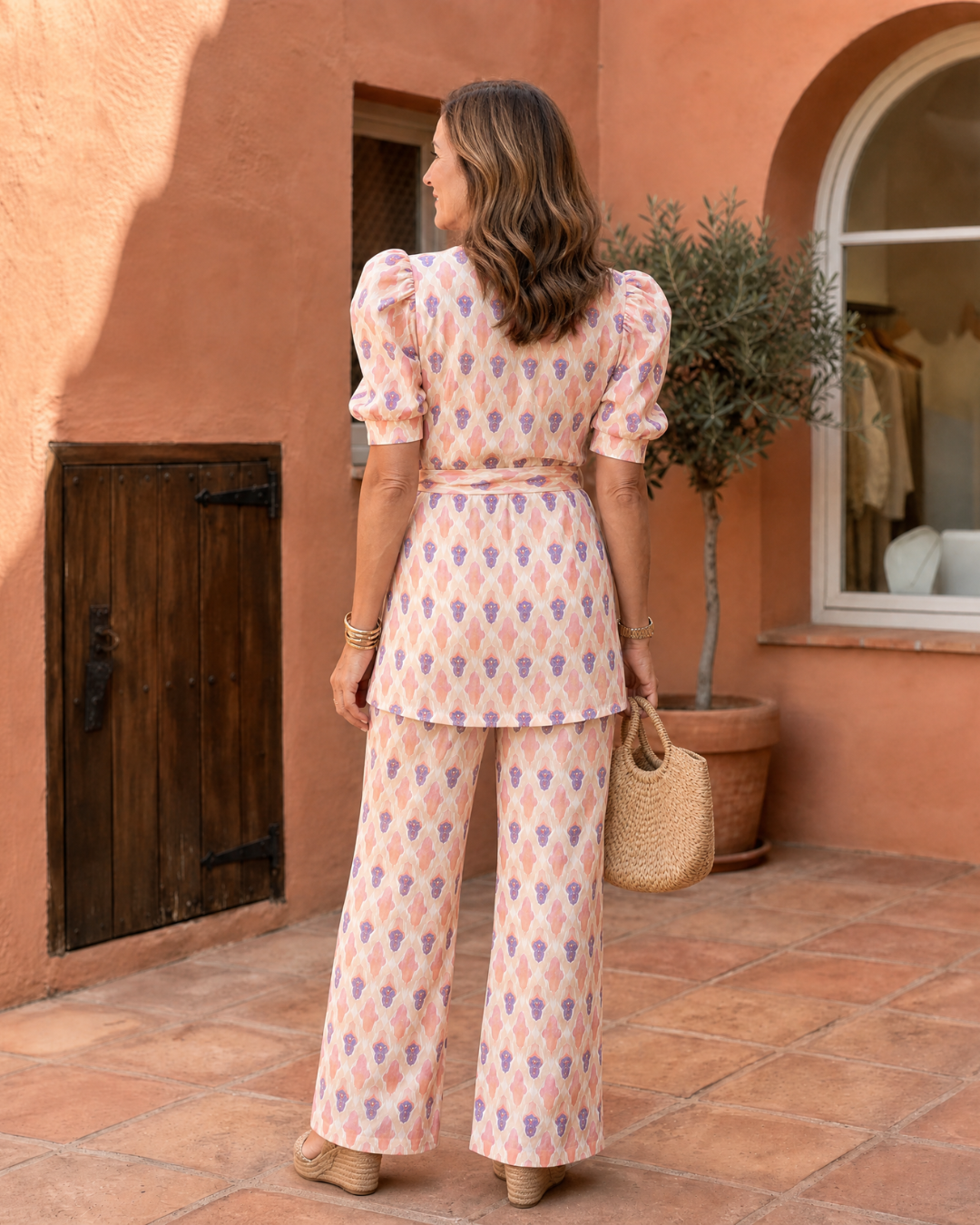 Elane | Ensemble Blouse Imprimée à Enveloppe et Pantalons Évasés