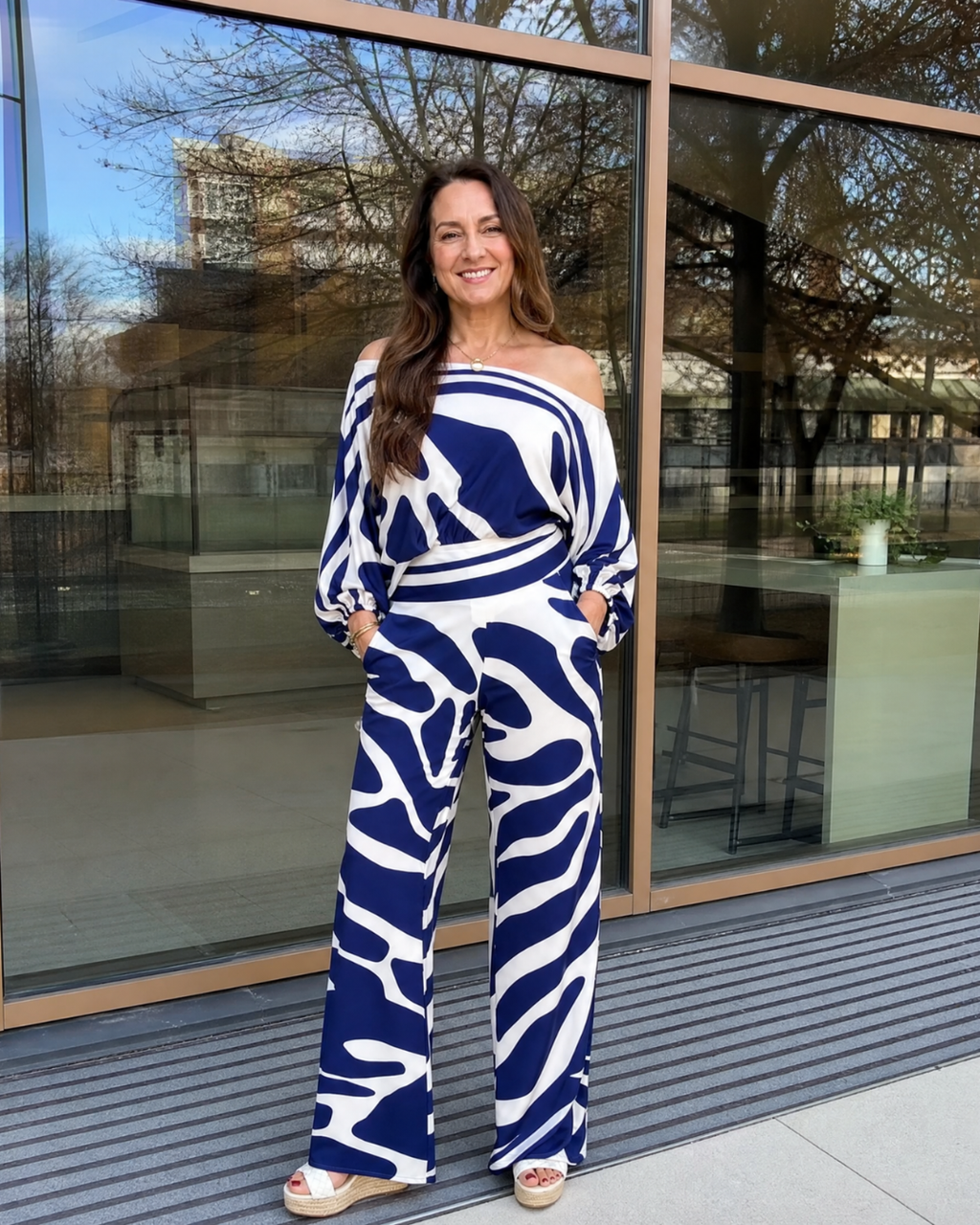Sulaya | Haut à épaules dénudées avec imprimé abstrait et ensemble de pantalons larges
