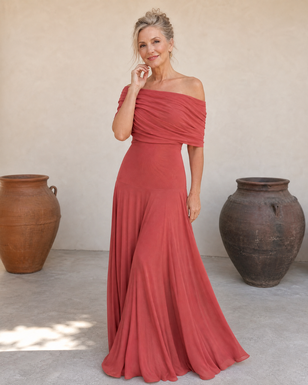 Valerinne | Robe Maxi Fluide avec Corsage Drapé et Épaules Nues
