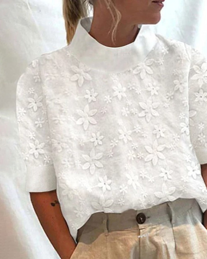 Haley | blouse classique avec col brodé de manière artistique