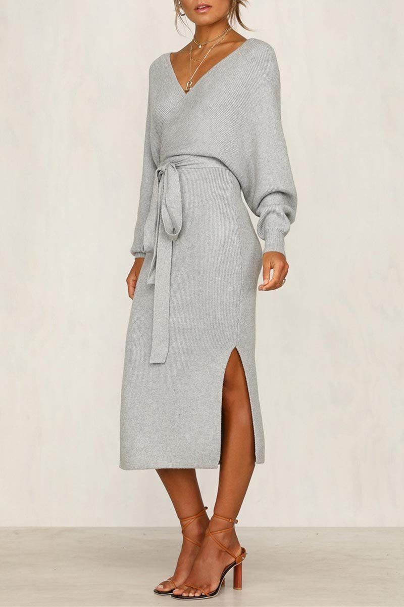 Laika | Robe tricotée avec décolleté en V et ceinture à nouer
