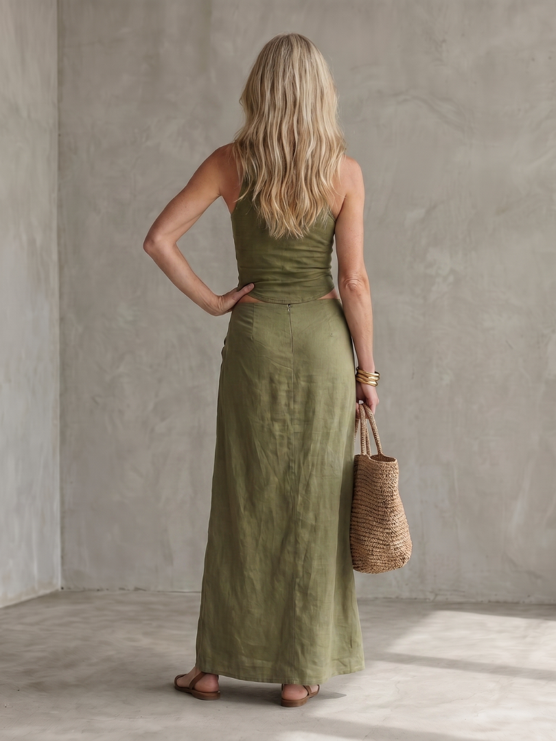 Veronique | Robe midi ajustée avec décolleté en trou de serrure