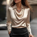 Karla | blouse en satin élégant avec décolleté drapé