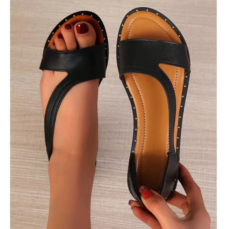 Laarni | Sandales stylées avec design à clous