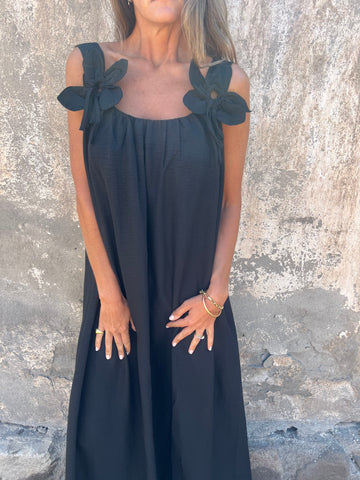 Jubilee | Robe féminine avec détail floral et décolleté en U