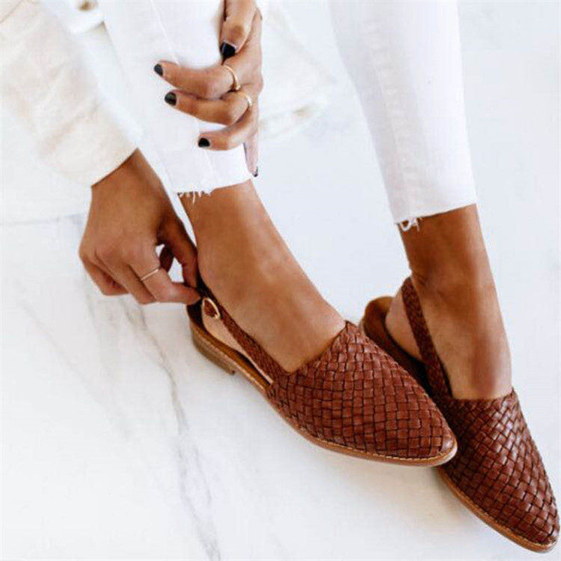 Chaussures Slingback en Cuir Tressé avec Talon Plat et Bride Arrière pour Femme