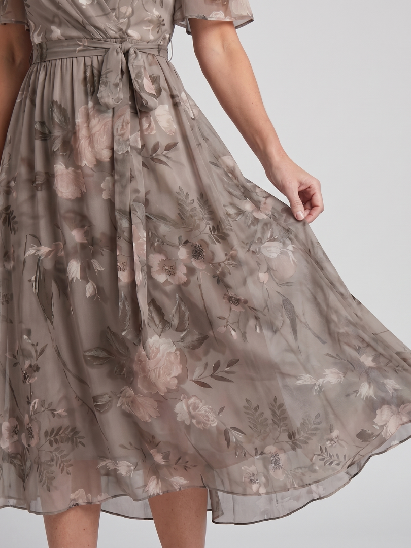Mirabel | Robe midi à manches flottantes et taille froncée avec imprimé floral