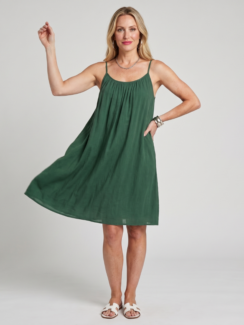 Lysara | Robe à bretelles spaghetti, dos ouvert, longueur genoux