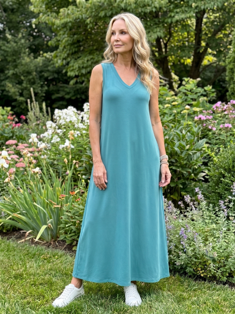 Valerie | Robe Midi Sans Manches Imprimée de Feuilles Tropicales