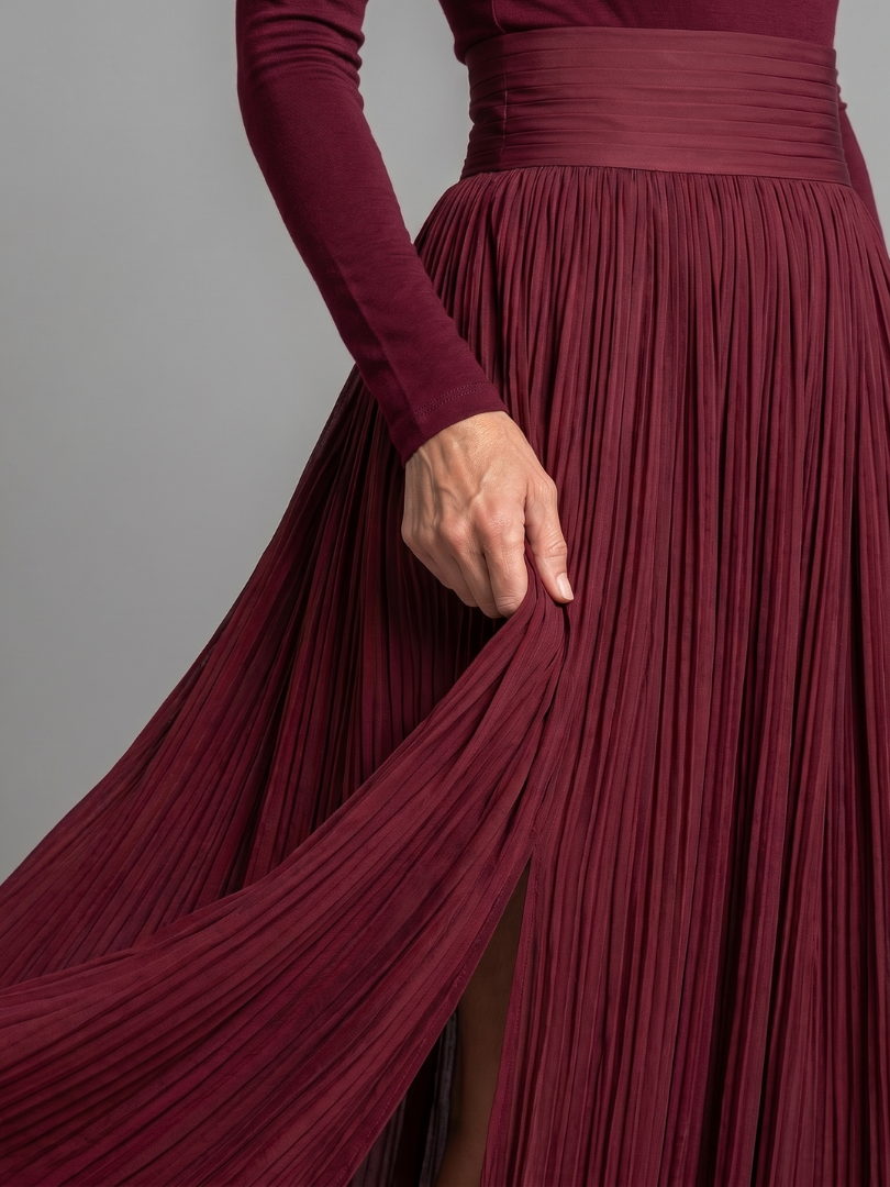 Lana | Robe midi à manches longues et col roulé avec taille définie