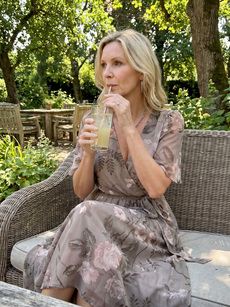 Mirabel | Robe midi à manches flottantes et taille froncée avec imprimé floral