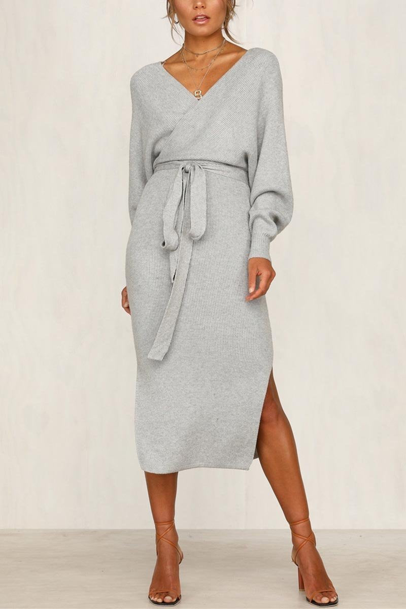 Laika | Robe tricotée avec décolleté en V et ceinture à nouer