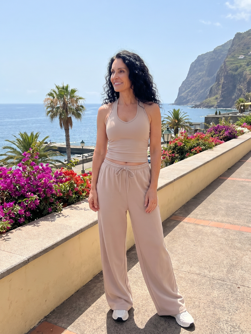 Helena | Ensemble Top Sans Manches à Encolure Arrondie et Pantalons à Jambes Larges