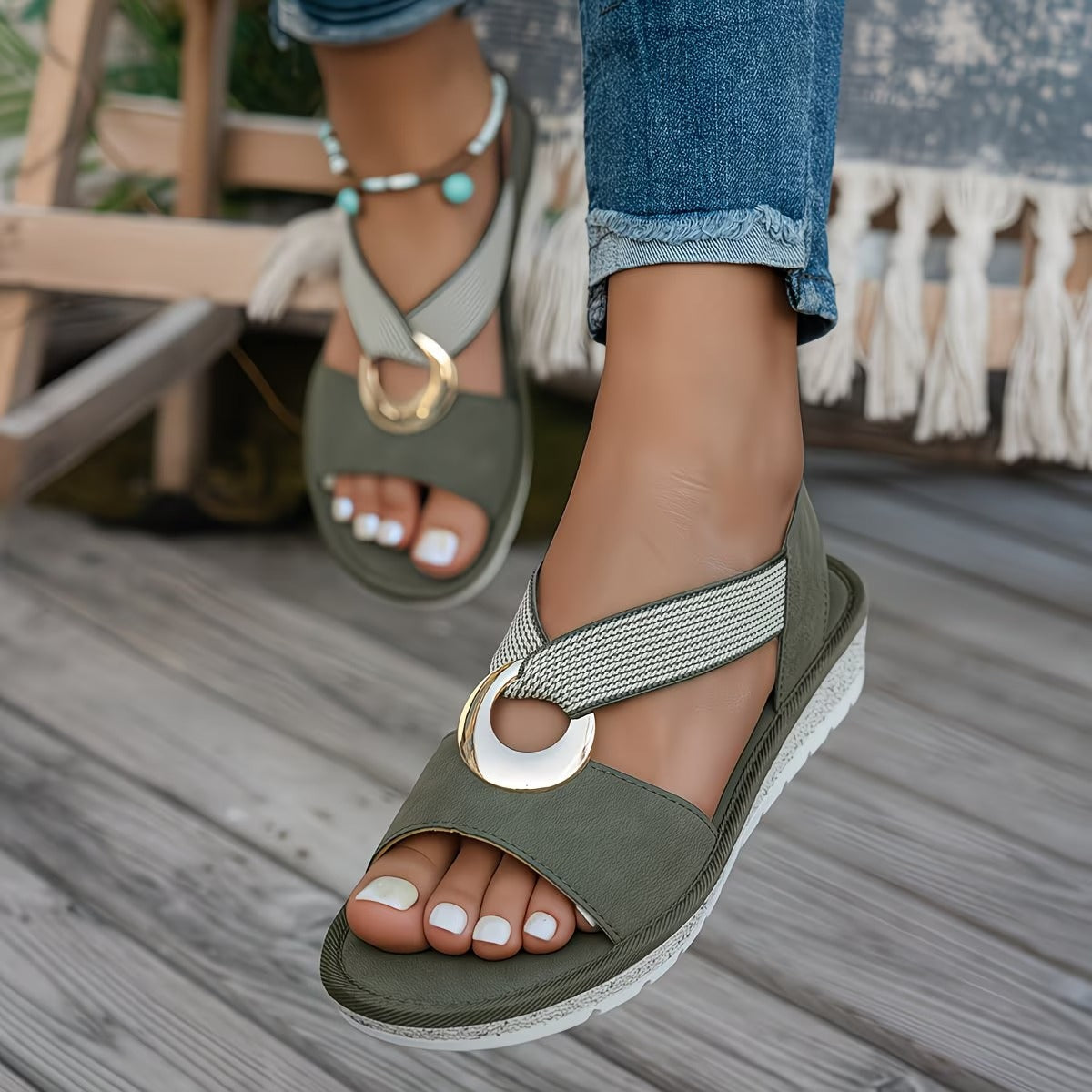 Aivela | Sandales plates élégantes pour femmes avec anneau en métal