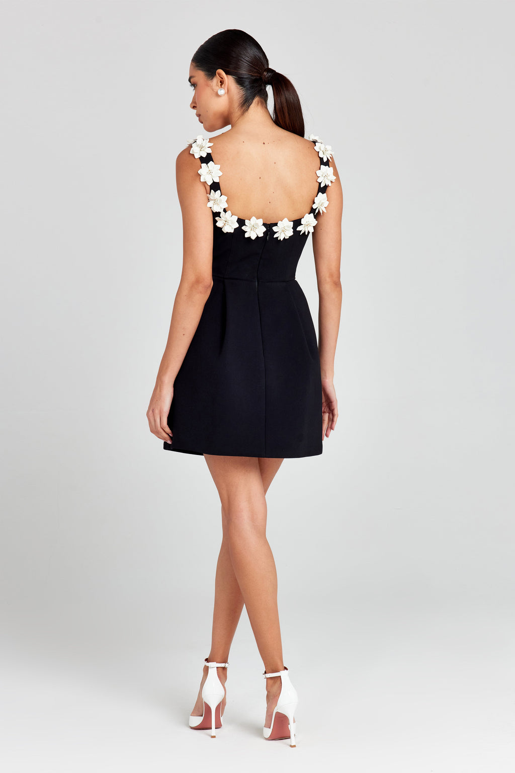 Robe Mini d'Été avec Appliqués Floraux